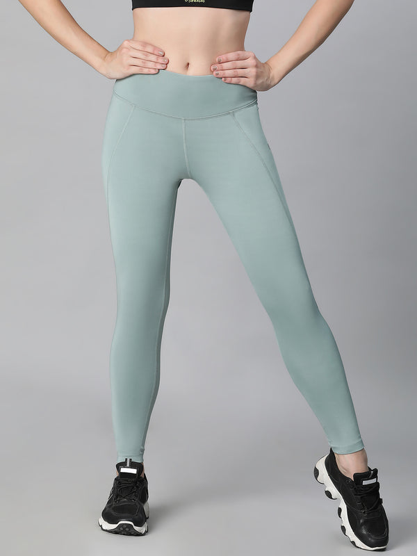 Essential High-Rise Leggings Pista Green
