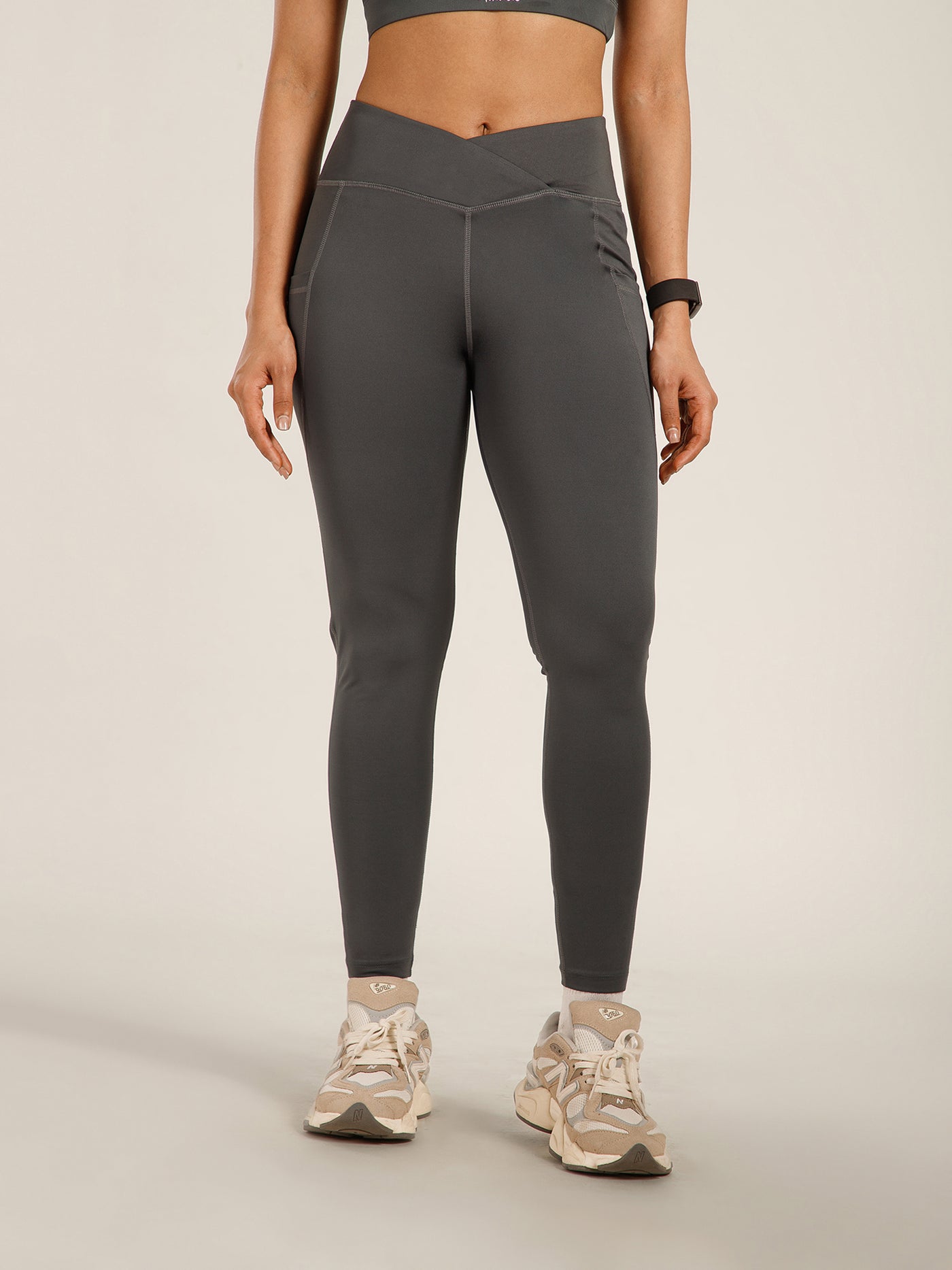 V-Front Legging Gray