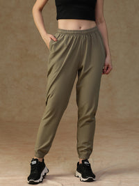 NS Staple Jogger Olive