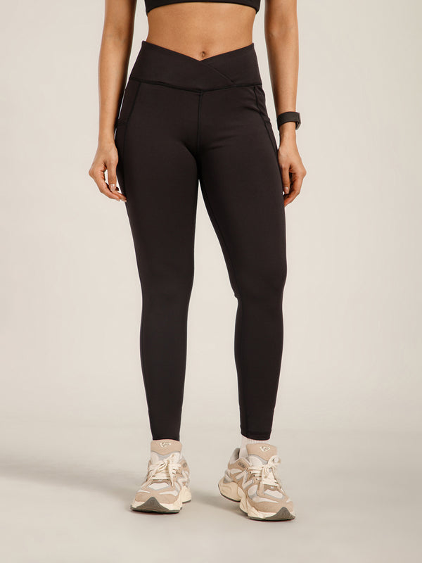 V-Front Legging Black