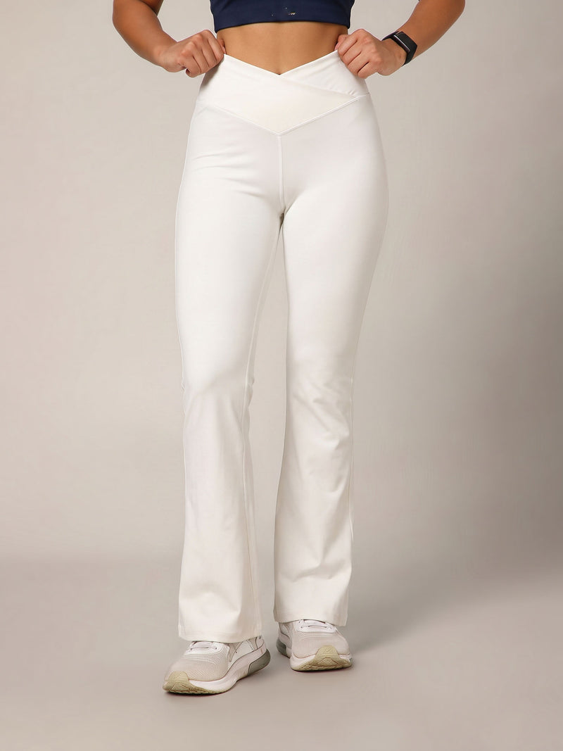 V-Shape Flare Pant White
