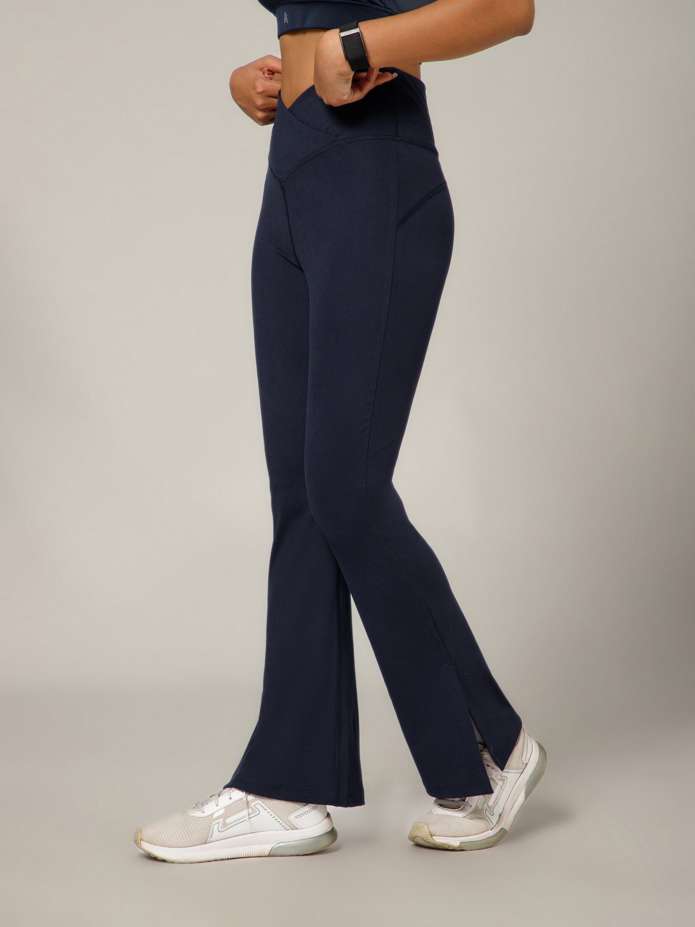 V-Shape Flare Pant Navy