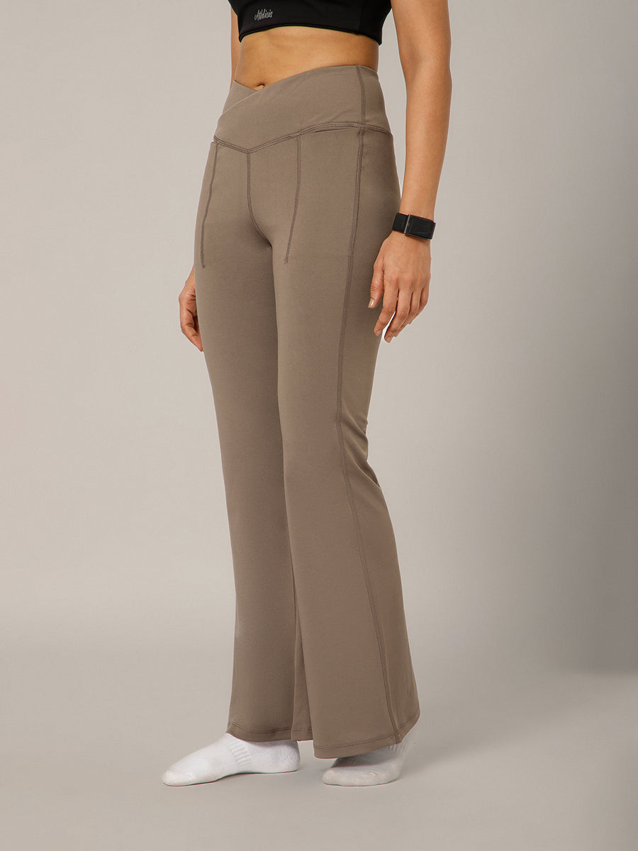 V-Band Go-To Wide Flare Pant Brown
