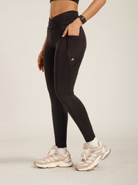 V-Front Legging Black