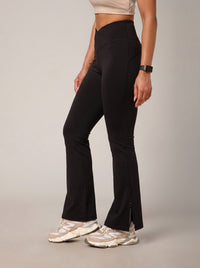 V-Shape Flare Pant Black