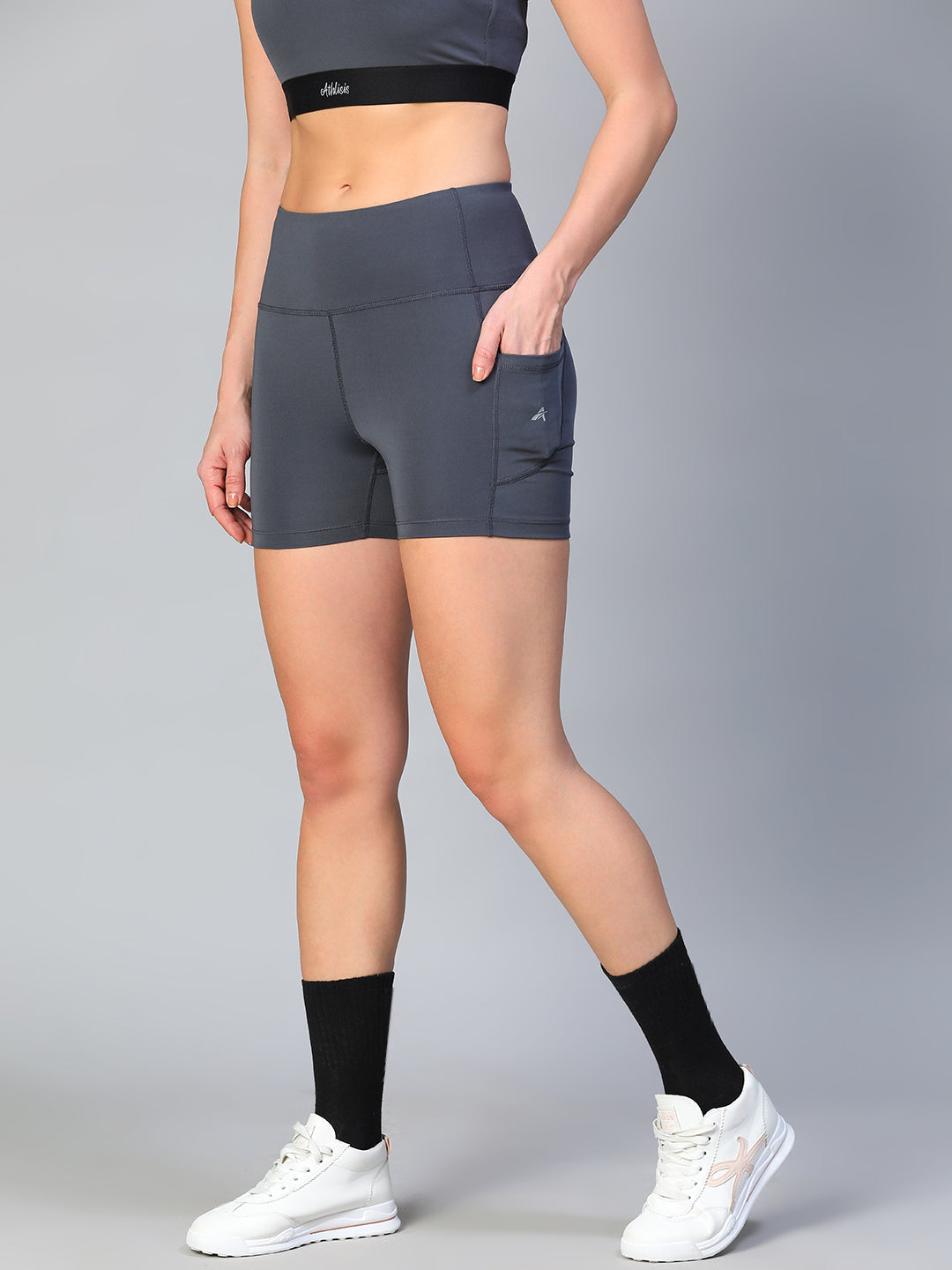 Aura Training Shorts Gray