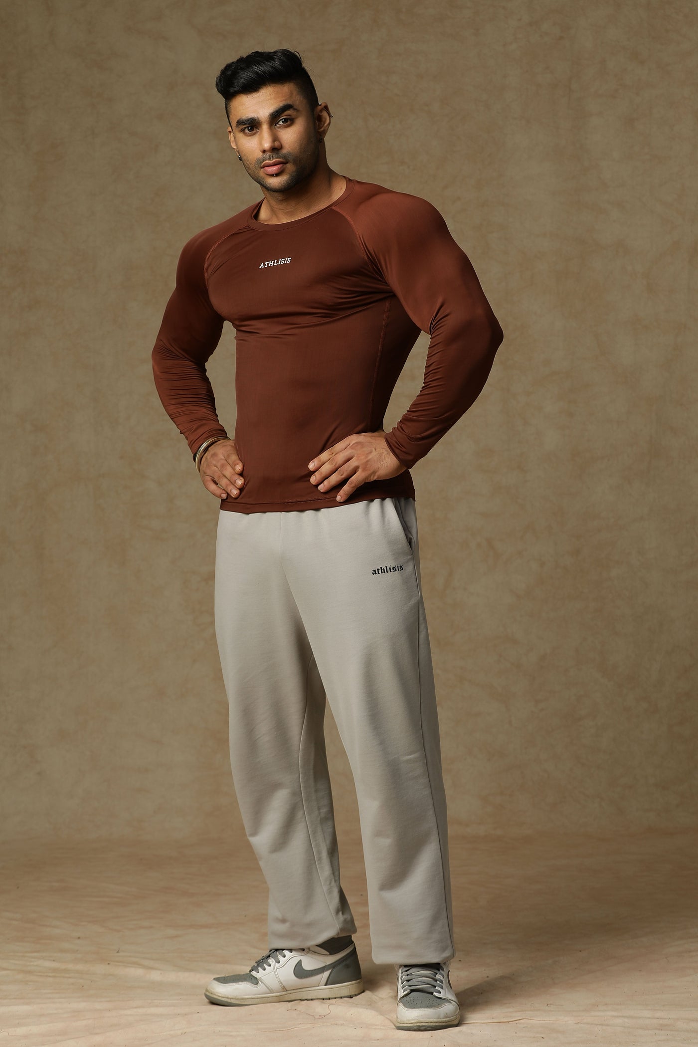 Basic Full Compression T-shirt Brown Athlisis Sports