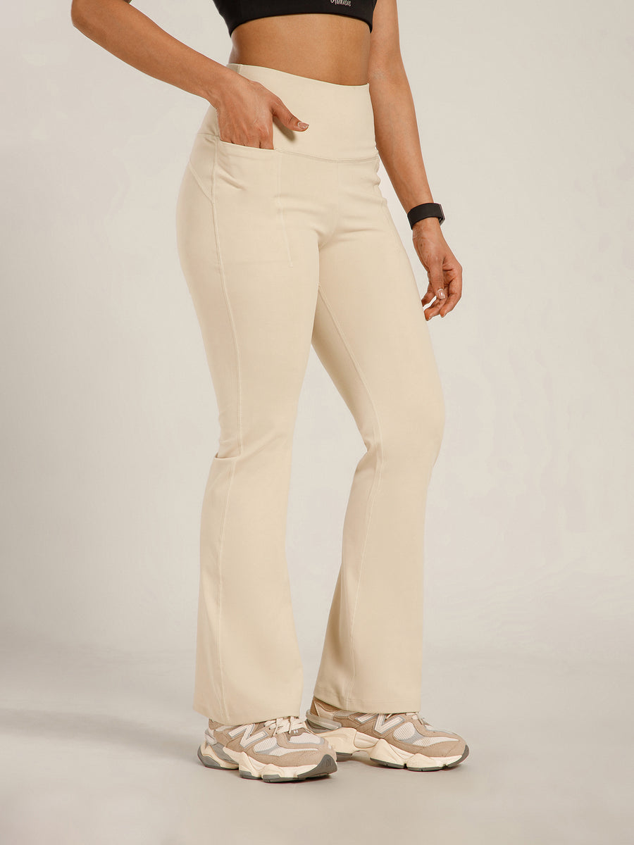 Defined Seam Flare Pant Cream