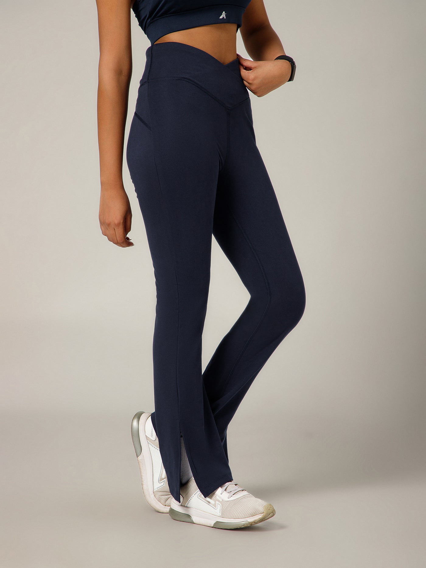 V-Shape Flare Pant Navy