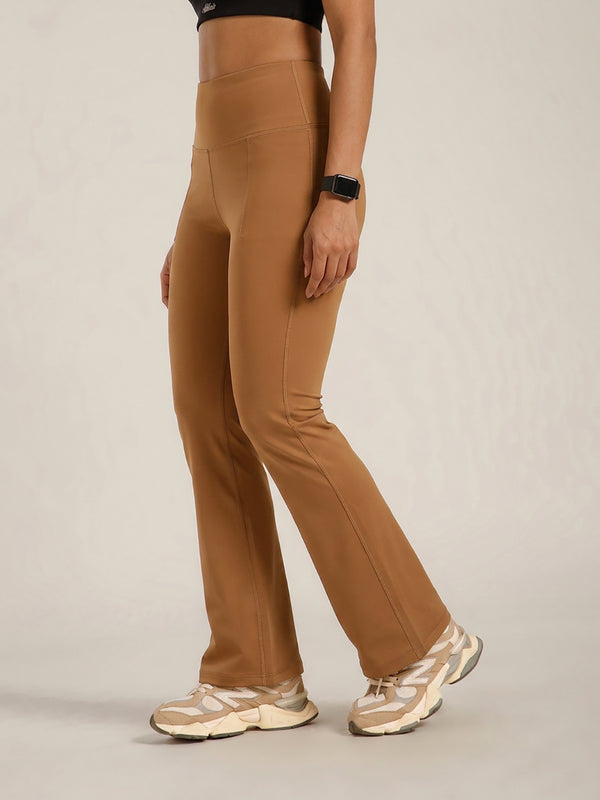 Defined Seam Flare Pant Tan