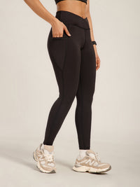 V-Front Legging Black