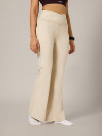 V-Band Go-To Wide Flare Pant Cream