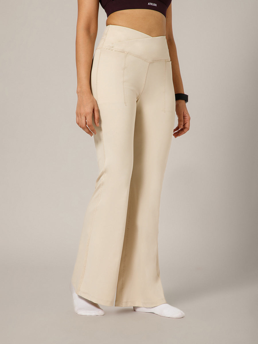 V-Band Go-To Wide Flare Pant Cream