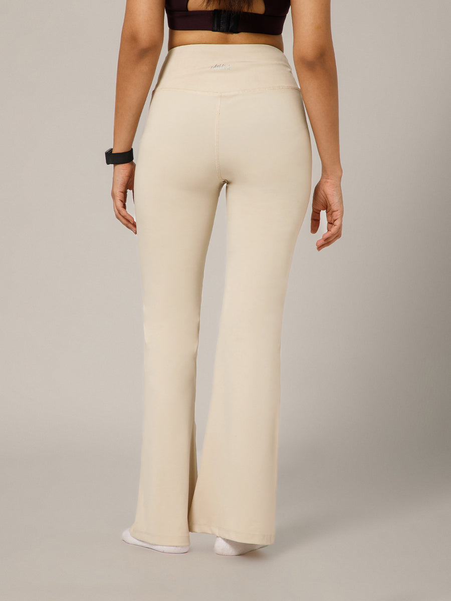 V-Band Go-To Wide Flare Pant Cream