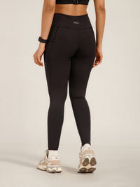 V-Front Legging Black