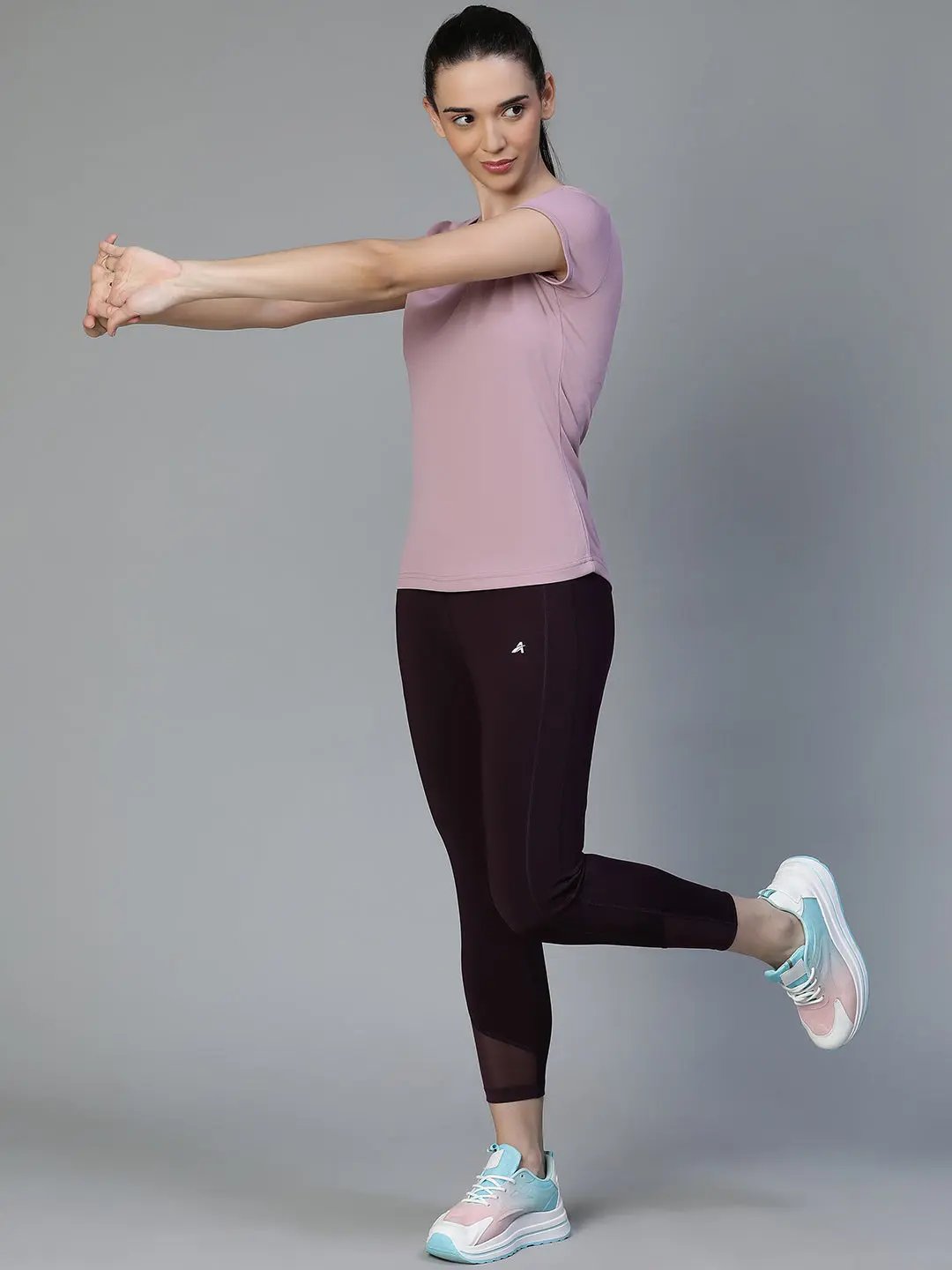 Keyhole T-shirt Lavender Athlisis Sports