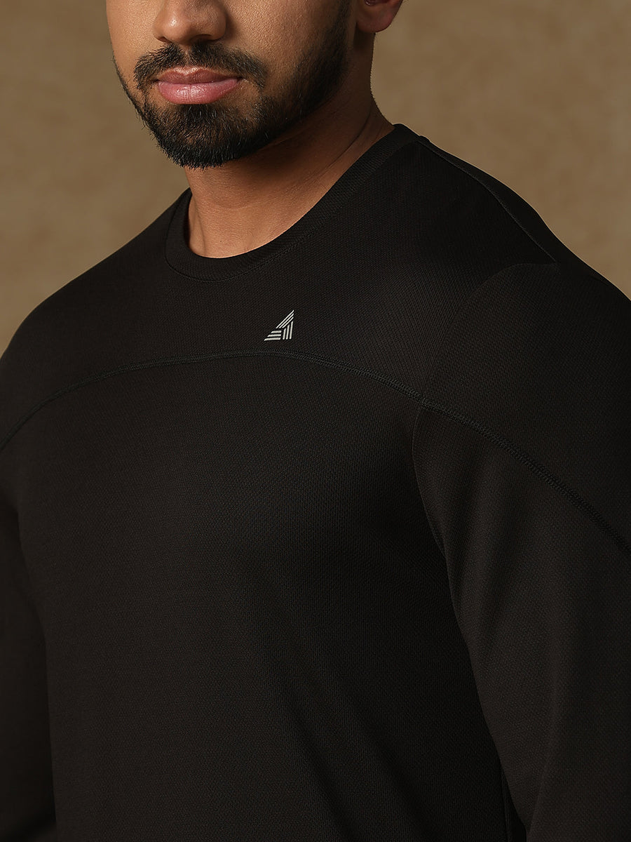 Regular Fit Thumb Hole T-Shirt Black Athlisis Sports
