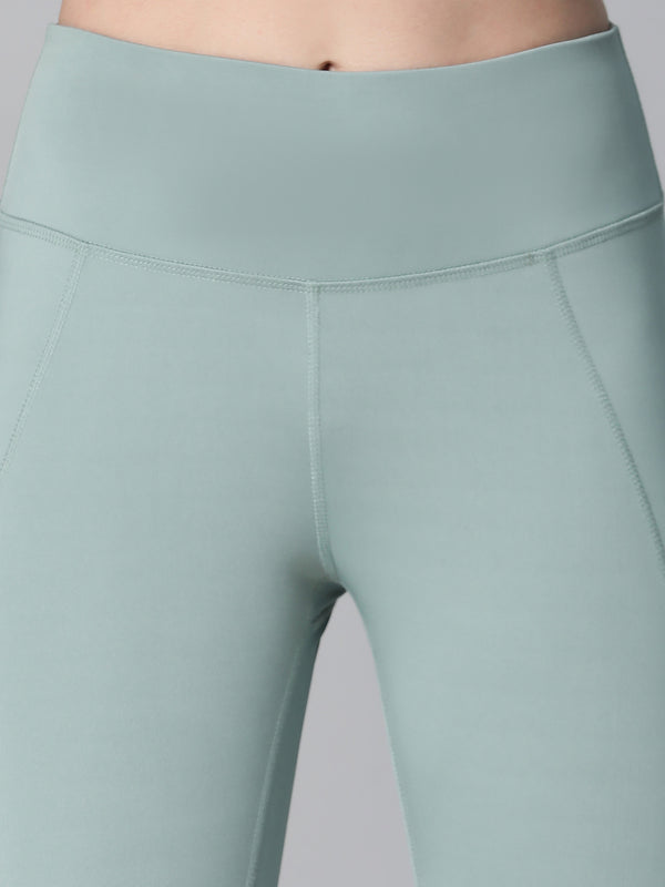 Essential High-Rise Leggings Pista Green