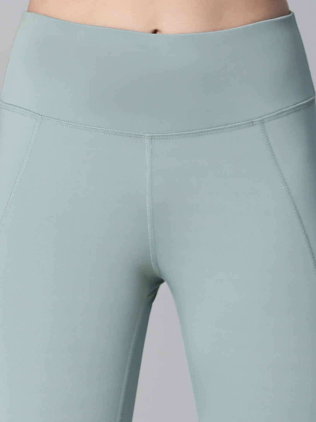 Essential High-Rise Leggings Pista Green