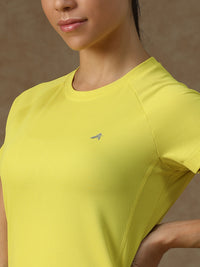 V Panel T-Shirt Yellow