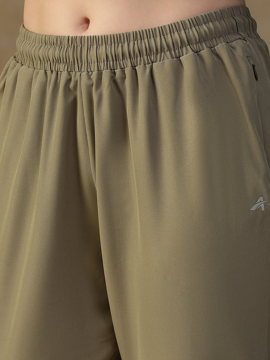 NS Staple Jogger Olive