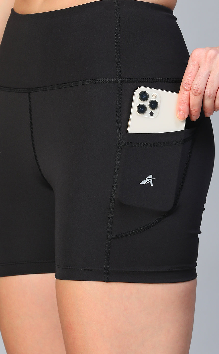 Aura Training Shorts Black