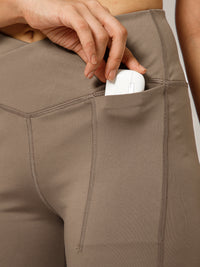 V-Band Go-To Wide Flare Pant Brown