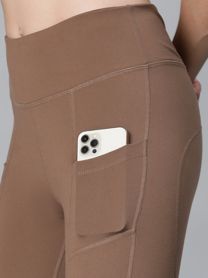 Streamline Legging Tan