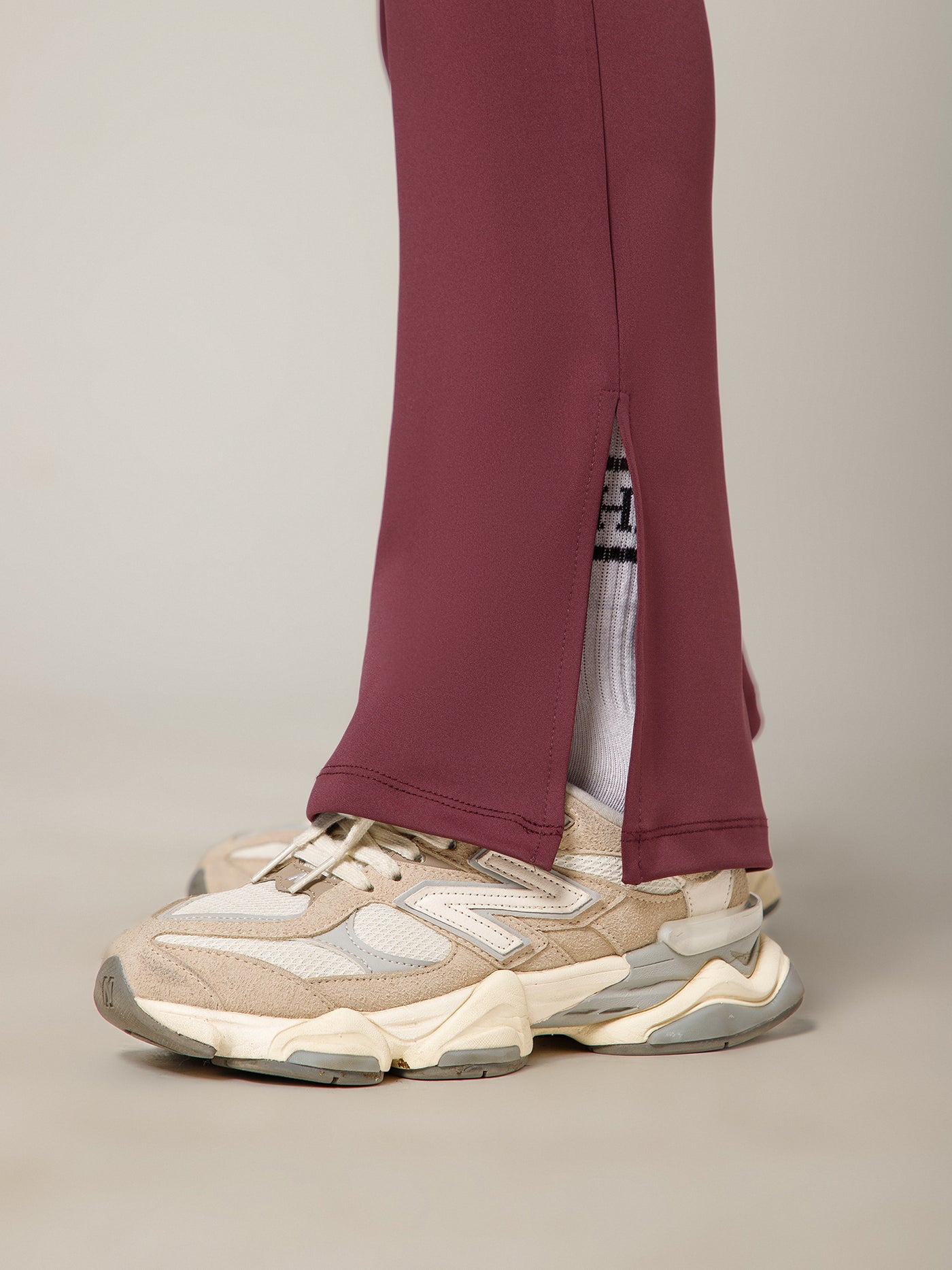 V-Shape Flare Pant Maroon