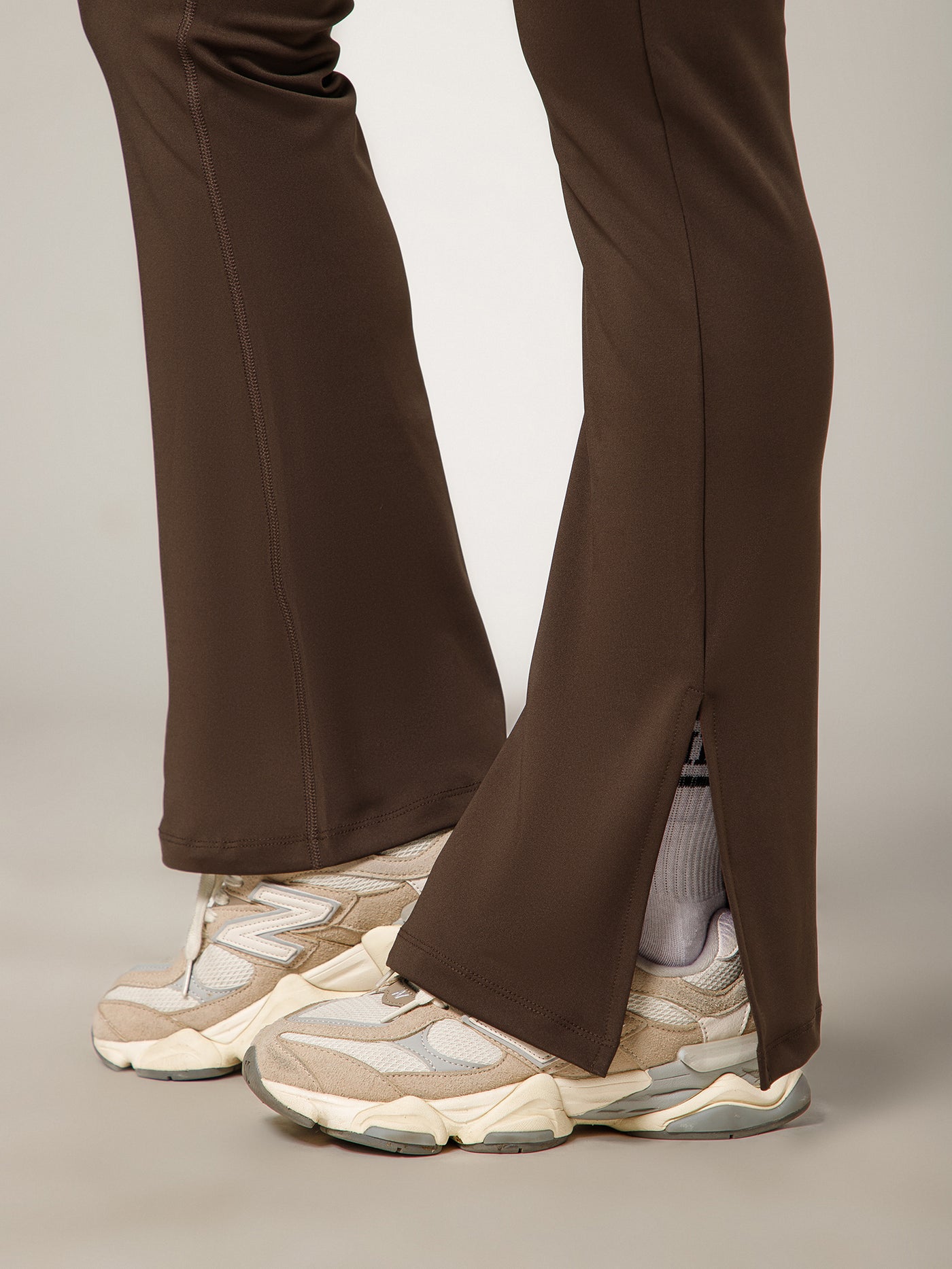 V-Shape Flare Pant Chocolate